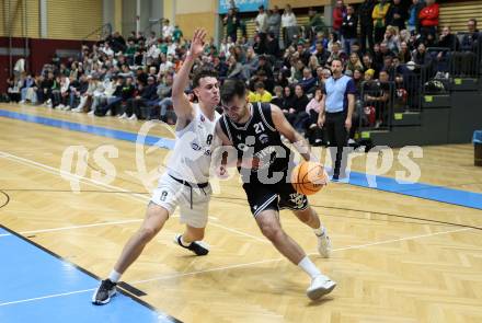 Basketball 2. Liga 2024/2025. Grunddurchgang 9. Runde. KOS Celovec gegen Woerthersee Piraten.  Lorenz Windisch (KOS),    Marin Sliskovic(Woerthersee Piraten). Klagenfurt, am 22.11.2024.
Foto: Kuess


---
pressefotos, pressefotografie, kuess, qs, qspictures, sport, bild, bilder, bilddatenbank