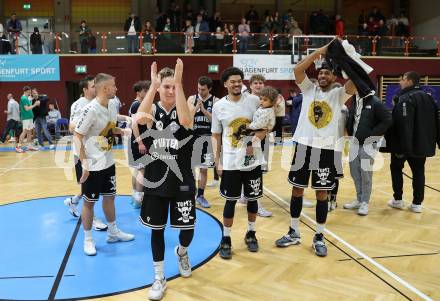 Basketball 2. Liga 2024/2025. Grunddurchgang 9. Runde. KOS Celovec gegen Woerthersee Piraten.  Jubel (Woerthersee Piraten). Klagenfurt, am 22.11.2024.
Foto: Kuess


---
pressefotos, pressefotografie, kuess, qs, qspictures, sport, bild, bilder, bilddatenbank