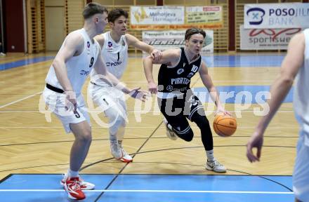 Basketball 2. Liga 2024/2025. Grunddurchgang 9. Runde. KOS Celovec gegen Woerthersee Piraten. Simon Siencnik  (KOS),  Emilio Rozmann (Woerthersee Piraten). Klagenfurt, am 22.11.2024.
Foto: Kuess


---
pressefotos, pressefotografie, kuess, qs, qspictures, sport, bild, bilder, bilddatenbank