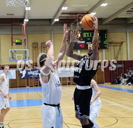 Basketball 2. Liga 2024/2025. Grunddurchgang 9. Runde. KOS Celovec gegen Woerthersee Piraten.  Lorenz Windisch (KOS),  Shawn L. Ray   (Woerthersee Piraten). Klagenfurt, am 22.11.2024.
Foto: Kuess


---
pressefotos, pressefotografie, kuess, qs, qspictures, sport, bild, bilder, bilddatenbank