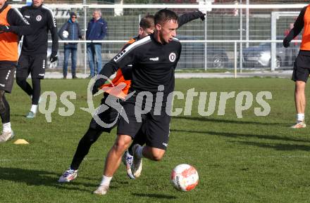 Fussball Bundesliga. Training.  SK Austria Klagenfurt.  Tobias Koch. Klagenfurt, am 26.11.2024.
Foto: Kuess
---
pressefotos, pressefotografie, kuess, qs, qspictures, sport, bild, bilder, bilddatenbank