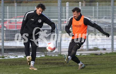 Fussball Bundesliga. Training.  SK Austria Klagenfurt.  Thorsten Mahrer, Christopher Wernitznig. Klagenfurt, am 26.11.2024.
Foto: Kuess
---
pressefotos, pressefotografie, kuess, qs, qspictures, sport, bild, bilder, bilddatenbank