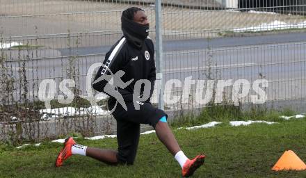 Fussball Bundesliga. Training.  SK Austria Klagenfurt.  Rafid-Dikeni Salifou. Klagenfurt, am 26.11.2024.
Foto: Kuess
---
pressefotos, pressefotografie, kuess, qs, qspictures, sport, bild, bilder, bilddatenbank