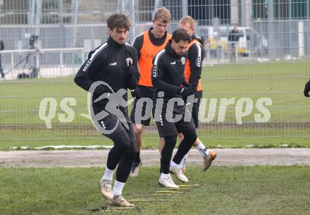 Fussball Bundesliga. Training.  SK Austria Klagenfurt.  Thorsten Mahrer, Simon Straudi. Klagenfurt, am 26.11.2024.
Foto: Kuess
---
pressefotos, pressefotografie, kuess, qs, qspictures, sport, bild, bilder, bilddatenbank