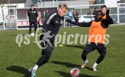 Fussball Bundesliga. Training.  SK Austria Klagenfurt.  Jonas Kuehn, Solomon Bonnah. Klagenfurt, am 26.11.2024.
Foto: Kuess
---
pressefotos, pressefotografie, kuess, qs, qspictures, sport, bild, bilder, bilddatenbank