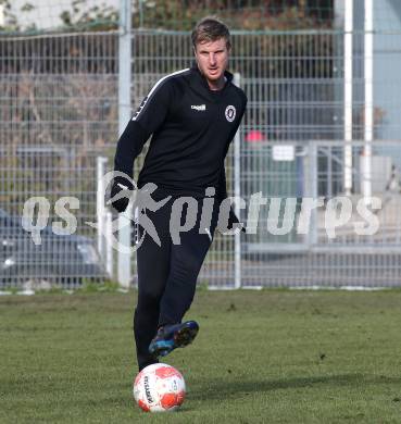 Fussball Bundesliga. Training.  SK Austria Klagenfurt.  Martin Hinteregger. Klagenfurt, am 26.11.2024.
Foto: Kuess
---
pressefotos, pressefotografie, kuess, qs, qspictures, sport, bild, bilder, bilddatenbank