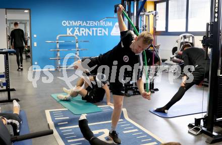 Fussball Bundesliga. Training.  SK Austria Klagenfurt.  Christopher Cvetko. Klagenfurt, am 28.11.2024.
Foto: Kuess
---
pressefotos, pressefotografie, kuess, qs, qspictures, sport, bild, bilder, bilddatenbank