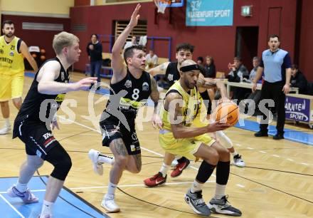 Basketball 2. Liga 2024/2025. Grunddurchgang 10. Runde.  Woerthersee Piraten gegen Mattersburg Rocks.  Shawn L. Ray   (Woerthersee Piraten),   Petar Zivkovic (Mattersburg). Klagenfurt, am 30.11.2024.
Foto: Kuess


---
pressefotos, pressefotografie, kuess, qs, qspictures, sport, bild, bilder, bilddatenbank