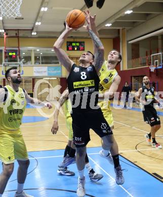 Basketball 2. Liga 2024/2025. Grunddurchgang 10. Runde.  Woerthersee Piraten gegen Mattersburg Rocks. Andreas Nuck   (Woerthersee Piraten),  Petar Zivkovic  (Mattersburg). Klagenfurt, am 30.11.2024.
Foto: Kuess


---
pressefotos, pressefotografie, kuess, qs, qspictures, sport, bild, bilder, bilddatenbank