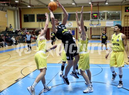 Basketball 2. Liga 2024/2025. Grunddurchgang 10. Runde.  Woerthersee Piraten gegen Mattersburg Rocks.   Emilio Rozmann,  Jan-Arne Apschner	 (Woerthersee Piraten),  Rene Bachmayer  (Mattersburg). Klagenfurt, am 30.11.2024.
Foto: Kuess


---
pressefotos, pressefotografie, kuess, qs, qspictures, sport, bild, bilder, bilddatenbank