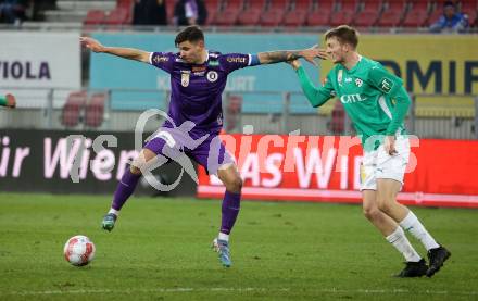 Fussball Bundesliga.  Austria Klagenfurt gegen WSG Tirol.  David Toshevski,  (Austria Klagenfurt),  David Jaunegg (WSG Tirol). Klagenfurt, am 1.12.2024.
Foto: Kuess
www.qspictures.net
---
pressefotos, pressefotografie, kuess, qs, qspictures, sport, bild, bilder, bilddatenbank