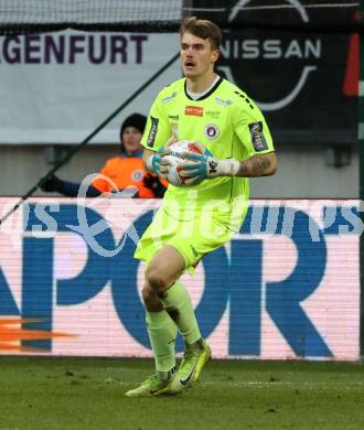 Fussball Bundesliga. SK  Austria Klagenfurt gegen WSG Tirol. Simon Spari (Klagenfurt). Klagenfurt, am 1.12.2024.
Foto: Kuess
---
pressefotos, pressefotografie, kuess, qs, qspictures, sport, bild, bilder, bilddatenbank