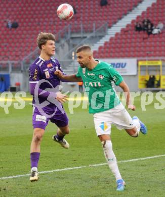 Fussball Bundesliga. SK  Austria Klagenfurt gegen WSG Tirol. Jannik Robatsch (Klagenfurt), Lukas Hinterseer (Tirol). Klagenfurt, am 1.12.2024.
Foto: Kuess
---
pressefotos, pressefotografie, kuess, qs, qspictures, sport, bild, bilder, bilddatenbank