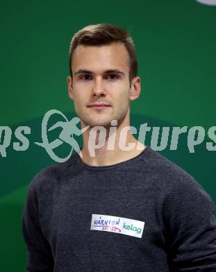 KÃ¤rnten Sport. Package Uebergabe.  Hannes Koestenbaumer (Karate). Klagenfurt, 3.12.2024.
Foto: Kuess
---
pressefotos, pressefotografie, kuess, qs, qspictures, sport, bild, bilder, bilddatenbank