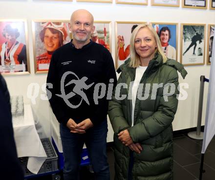 Kaernten Sport. Package Uebergabe. Walter Reichel, Johanna Worku.
Foto: Kuess
---
pressefotos, pressefotografie, kuess, qs, qspictures, sport, bild, bilder, bilddatenbank