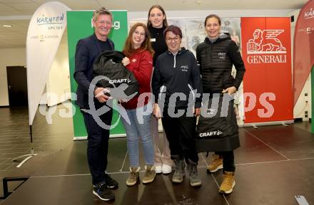 Kaernten Sport. Package Uebergabe. Arno Arthofer, Julia Sciancalepore, Marijana Delic, Romana Zablatnik, Sandra Pollak . Klagenfurt, 3.12.2024.
Foto: Kuess
---
pressefotos, pressefotografie, kuess, qs, qspictures, sport, bild, bilder, bilddatenbank