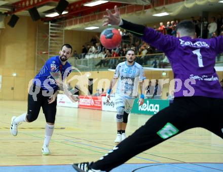 HLA Handball Bundesliga. SC Ferlach gegen HSG Xentis Lipizzanerheimat.  Adrian Milicevic (SCF),  Luka Bakovic  (HSG Xentis). Ferlach, am 6.12.2024.
Foto: Kuess
---
pressefotos, pressefotografie, kuess, qs, qspictures, sport, bild, bilder, bilddatenbank