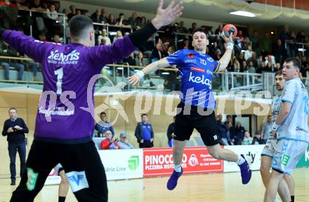 HLA Handball Bundesliga. SC Ferlach gegen HSG Xentis Lipizzanerheimat.  Toni Perkusic (SCF),  Luka Bakovic (HSG Xentis). Ferlach, am 6.12.2024.
Foto: Kuess
---
pressefotos, pressefotografie, kuess, qs, qspictures, sport, bild, bilder, bilddatenbank