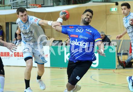 HLA Handball Bundesliga. SC Ferlach gegen HSG Xentis Lipizzanerheimat.  Adonis Gonzalez-Martinez (SCF), Domen Knez (HSG Xentis). Ferlach, am 6.12.2024.
Foto: Kuess
---
pressefotos, pressefotografie, kuess, qs, qspictures, sport, bild, bilder, bilddatenbank