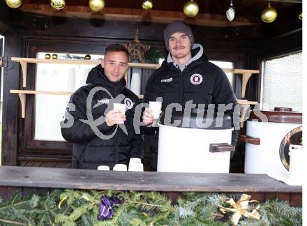 Fussball Bundesliga. SK Austria Klagenfurt. Viola Weihnachtswunsch-Aktion. Tobias Koch, Simon Spari. Klagenfurt, am 6.12.2024.
Foto: Kuess
---
pressefotos, pressefotografie, kuess, qs, qspictures, sport, bild, bilder, bilddatenbank