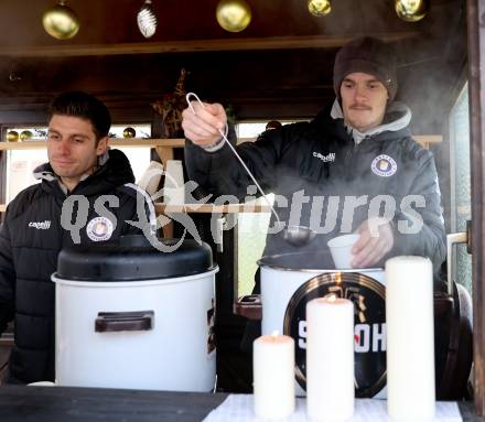 Fussball Bundesliga. SK Austria Klagenfurt. Viola Weihnachtswunsch-Aktion. Marc Lamberger, Simon Spari. Klagenfurt, am 6.12.2024.
Foto: Kuess
---
pressefotos, pressefotografie, kuess, qs, qspictures, sport, bild, bilder, bilddatenbank