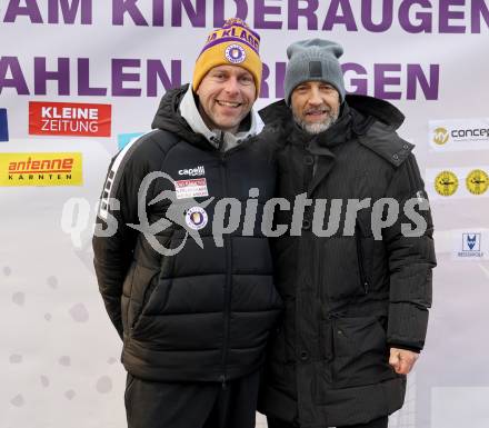 Fussball Bundesliga. SK Austria Klagenfurt. Viola Weihnachtswunsch-Aktion. Co-Trainer Martin Lassnig, Guenther Gorenzel. Klagenfurt, am 6.12.2024.
Foto: Kuess
---
pressefotos, pressefotografie, kuess, qs, qspictures, sport, bild, bilder, bilddatenbank