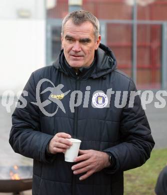 Fussball Bundesliga. SK Austria Klagenfurt. Viola Weihnachtswunsch-Aktion. Robert Micheu. Klagenfurt, am 6.12.2024.
Foto: Kuess
---
pressefotos, pressefotografie, kuess, qs, qspictures, sport, bild, bilder, bilddatenbank