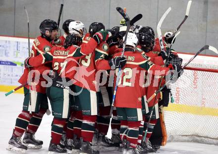 Eishockey. AHC Division 2 Ost.. Lendhafen Seeloewen gegen Reifnitz Trouts. Jubel (Reifnitz).. Ferlach, am 15.12.2024.
Foto: Kuess
---
pressefotos, pressefotografie, kuess, qs, qspictures, sport, bild, bilder, bilddatenbank