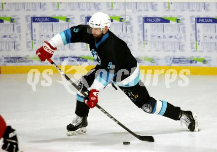 Eishockey. AHC Division 2 Ost.. Lendhafen Seeloewen gegen Reifnitz Trouts. Andrej Hebar (Seeloewen). Ferlach, am 15.12.2024.
Foto: Kuess
---
pressefotos, pressefotografie, kuess, qs, qspictures, sport, bild, bilder, bilddatenbank