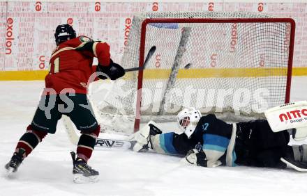 Eishockey. AHC Division 2 Ost.. Lendhafen Seeloewen gegen Reifnitz Trouts. Lukas Juch (Seeloewen), Nico Toff (Reifnitz).. Ferlach, am 15.12.2024.
Foto: Kuess
---
pressefotos, pressefotografie, kuess, qs, qspictures, sport, bild, bilder, bilddatenbank