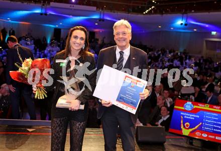 Nacht des Sports. Sportlergala.  Lara Vadlau, LH Peter Kaiser. Villach, am 21.12.2024.
Foto: Kuess
www.qspictures.net
---
pressefotos, pressefotografie, kuess, qs, qspictures, sport, bild, bilder, bilddatenbank