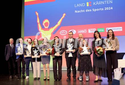 Nacht des Sports. Sportlergala. LH Peter Kaiser, Thomas Grochar, Melissa Keck, Katharina Hafner,  Lara Vadlau, Thomas Rametshofer, Friedl Koncilia, Elena Winkler, Magdalena Lobnig, Katharina Lobnig. Villach, am 21.12.2024.
Foto: Kuess
www.qspictures.net
---
pressefotos, pressefotografie, kuess, qs, qspictures, sport, bild, bilder, bilddatenbank