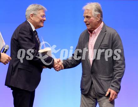 Nacht des Sports. Sportlergala.  LH Peter Kaiser, Friedrich Koncilia. Villach, am 21.12.2024.
Foto: Kuess
www.qspictures.net
---
pressefotos, pressefotografie, kuess, qs, qspictures, sport, bild, bilder, bilddatenbank