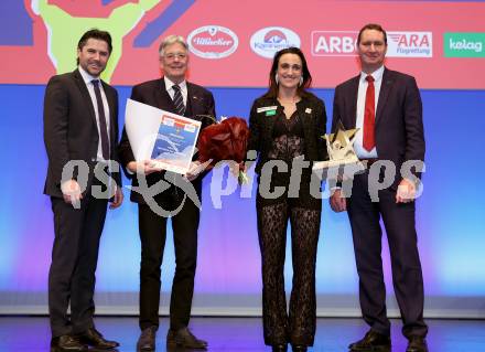 Nacht des Sports. Sportlergala. Christopher Weiss (Raiffeisen), LH Peter Kaiser,  Lara Vadlau, Reinhard Draxler (Kelag).Villach, am 21.12.2024.
Foto: Kuess
www.qspictures.net
---
pressefotos, pressefotografie, kuess, qs, qspictures, sport, bild, bilder, bilddatenbank