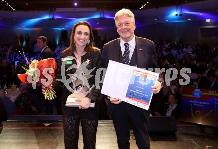 Nacht des Sports. Sportlergala.  Lara Vadlau, LH Peter Kaiser. Villach, am 21.12.2024.
Foto: Kuess
www.qspictures.net
---
pressefotos, pressefotografie, kuess, qs, qspictures, sport, bild, bilder, bilddatenbank