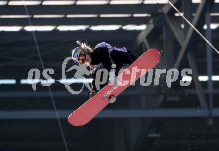 Snowboard. Big Air. Frauen. Qualifikation. Anna Gasser. WÃ¶rthersee Stadion. Klagenfurt, am 3.1.2024.
Foto: Kuess
---
pressefotos, pressefotografie, kuess, qs, qspictures, sport, bild, bilder, bilddatenbank