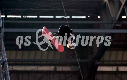 Snowboard. Big Air. Frauen. Qualifikation. Anna Gasser. WÃ¶rthersee Stadion. Klagenfurt, am 3.1.2024.
Foto: Kuess
---
pressefotos, pressefotografie, kuess, qs, qspictures, sport, bild, bilder, bilddatenbank