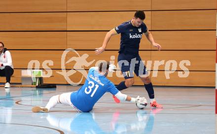 Futsal Bundesliga. Futsal Klagenfurt Versli.at gegen Stella Rossa. Paso Kovacevic (Klagenfurt), Matthias Sadilek (Stella Rossa). Viktring, am 4.1.2025.
Foto: Kuess
---
pressefotos, pressefotografie, kuess, qs, qspictures, sport, bild, bilder, bilddatenbank