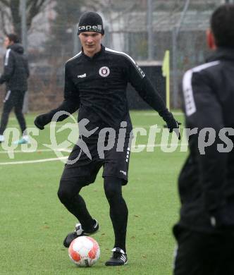 Fussball Bundesliga. Training SK Austria Klagenfurt. Nicolas Binder. Klagenfurt, am 7.1.2025.
Foto: Kuess
---
pressefotos, pressefotografie, kuess, qs, qspictures, sport, bild, bilder, bilddatenbank