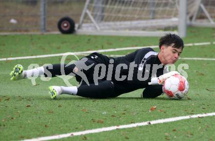 Fussball Bundesliga. Training SK Austria Klagenfurt. .Alexander Turkin. Klagenfurt, am 7.1.2025.
Foto: Kuess
---
pressefotos, pressefotografie, kuess, qs, qspictures, sport, bild, bilder, bilddatenbank