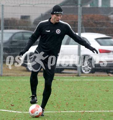 Fussball Bundesliga. Training SK Austria Klagenfurt.  Nicolas Binder. Klagenfurt, am 7.1.2025.
Foto: Kuess
---
pressefotos, pressefotografie, kuess, qs, qspictures, sport, bild, bilder, bilddatenbank