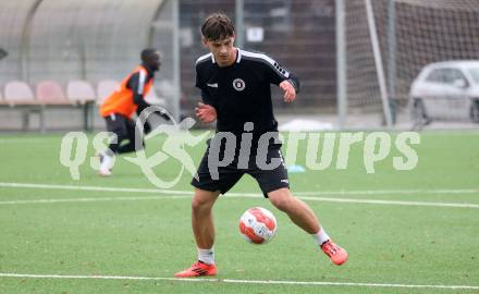 Fussball Bundesliga. Training SK Austria Klagenfurt. Matteo Kitz. Klagenfurt, am 7.1.2025.
Foto: Kuess
---
pressefotos, pressefotografie, kuess, qs, qspictures, sport, bild, bilder, bilddatenbank