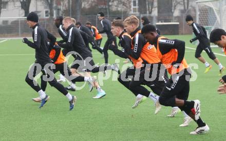 Fussball Bundesliga. Training SK Austria Klagenfurt. Denzel Owusu, Jonas Kuehn.. Klagenfurt, am 7.1.2025.
Foto: Kuess
---
pressefotos, pressefotografie, kuess, qs, qspictures, sport, bild, bilder, bilddatenbank