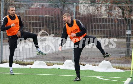 Fussball Bundesliga. Training SK Austria Klagenfurt. Niklas Szerencsi, Martin Hinteregger. Klagenfurt, am 7.1.2025.
Foto: Kuess
---
pressefotos, pressefotografie, kuess, qs, qspictures, sport, bild, bilder, bilddatenbank