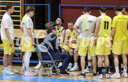 Basketball 2. Liga 2024/2025. Grunddurchgang 14. Runde.  Woerthersee Piraten gegen Mistelbach Mustangs.  Trainer Andreas Kuttnig  (Piraten), Klagenfurt, am 11.1.2025.
Foto: Kuess


---
pressefotos, pressefotografie, kuess, qs, qspictures, sport, bild, bilder, bilddatenbank