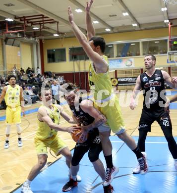 Basketball 2. Liga 2024/2025. Grunddurchgang 14. Runde.  Woerthersee Piraten gegen Mistelbach Mustangs. Elvis Keric, Andreas Nuck   (Piraten),  Ian Moschik  (Mistelbach Mustangs). Klagenfurt, am 11.1.2025.
Foto: Kuess


---
pressefotos, pressefotografie, kuess, qs, qspictures, sport, bild, bilder, bilddatenbank