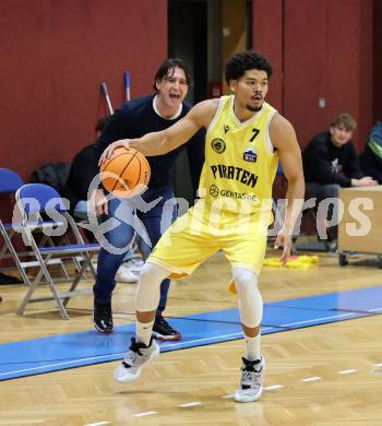 Basketball 2. Liga 2024/2025. Grunddurchgang 14. Runde.  Woerthersee Piraten gegen Mistelbach Mustangs.  Marcus Holyfield  (Piraten),  Klagenfurt, am 11.1.2025.
Foto: Kuess


---
pressefotos, pressefotografie, kuess, qs, qspictures, sport, bild, bilder, bilddatenbank