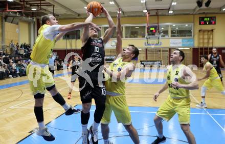 Basketball 2. Liga 2024/2025. Grunddurchgang 14. Runde.  Woerthersee Piraten gegen Mistelbach Mustangs.  Tim Huber, Elvis Keric, Jan-Arne Apschner  (Piraten),  Dragisa Najdanovic  (Mistelbach Mustangs). Klagenfurt, am 11.1.2025.
Foto: Kuess


---
pressefotos, pressefotografie, kuess, qs, qspictures, sport, bild, bilder, bilddatenbank