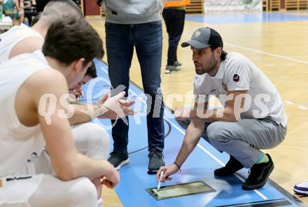 Basketball 2. Liga 2024/2025. Grunddurchgang 17. Runde.  KOS Celovec gegen Dornbirn Lions.   Trainer Dalibor Cevriz (KOS Celovec),    Klagenfurt, am 1.2.2025.
Foto: Kuess


---
pressefotos, pressefotografie, kuess, qs, qspictures, sport, bild, bilder, bilddatenbank