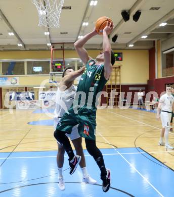 Basketball 2. Liga 2024/2025. Grunddurchgang 17. Runde.  KOS Celovec gegen Dornbirn Lions.    Mauro Gerszke (KOS Celovec),  Eduard Nogues  (Dornbirn Lions). Klagenfurt, am 1.2.2025.
Foto: Kuess


---
pressefotos, pressefotografie, kuess, qs, qspictures, sport, bild, bilder, bilddatenbank